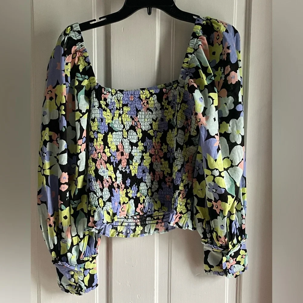 Free People floral puff sleeve smocked long sleeve crop top